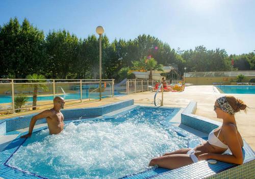 Mobil Home Dans Parc Des 7 Fonts
