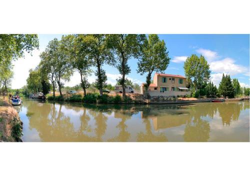 Mobil Home Dans Parc Des 7 Fonts