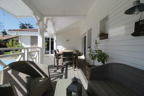 Superbe Villa Design Avec Piscine Chauff�e