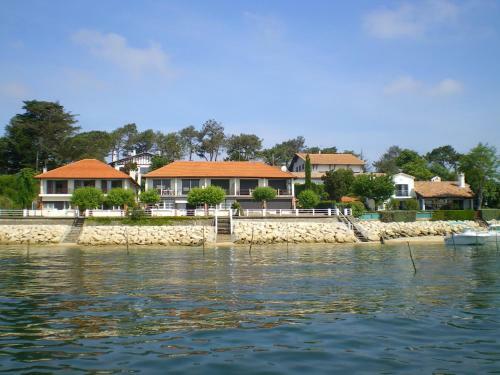 Maison 2 Chambres � Proximit� De La Plage
