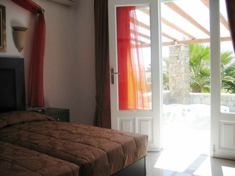 Giannoulaki Village Hotel