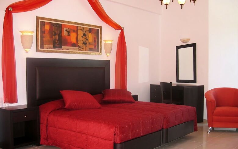 Giannoulaki Village Hotel