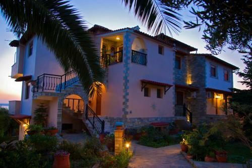 Decauville Hotel