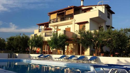 Decauville Hotel