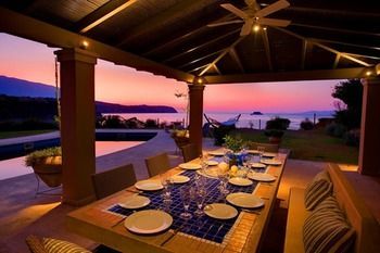 Hotel Monambeles Villas