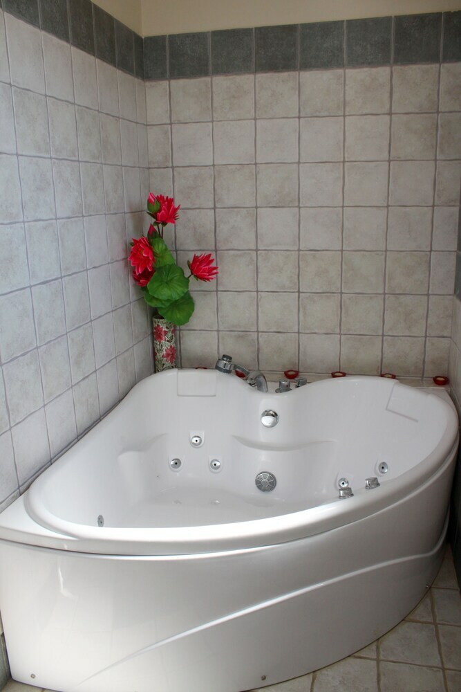 Hotel Monambeles Villas