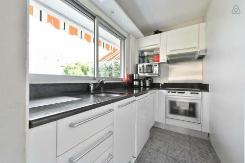Apartamento Spacious 2br - Terrace + Residence Swimming Pool