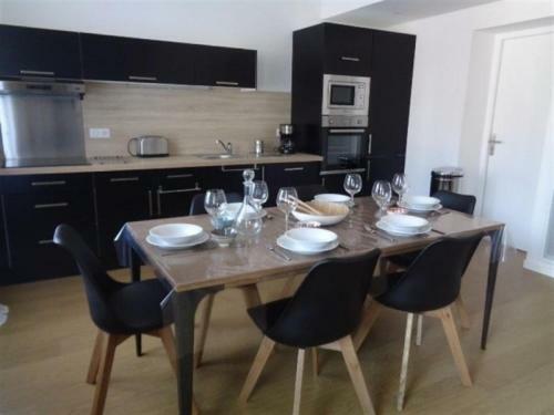 Apartment Appartement T4 En Duplex