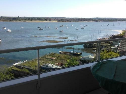 Apartment Vue Mer - 4 Personnes - Aiguillon