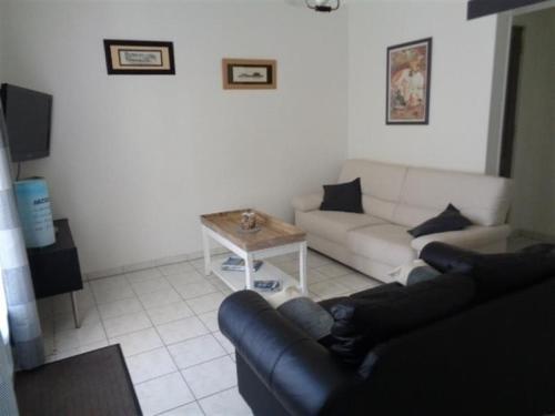 House Villa Renovee Avec Terrasse Aux Abatilles