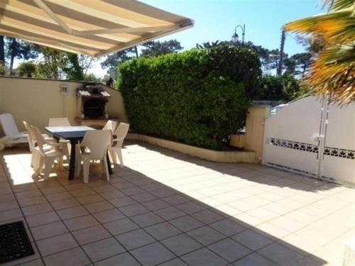 House Villa Renovee Avec Terrasse Aux Abatilles