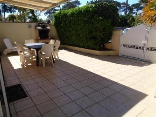 House Villa Renovee Avec Terrasse Aux Abatilles
