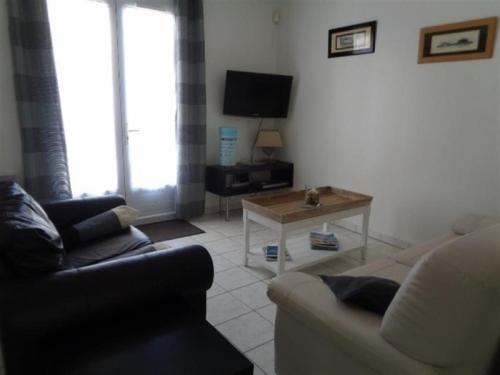 House Villa Renovee Avec Terrasse Aux Abatilles
