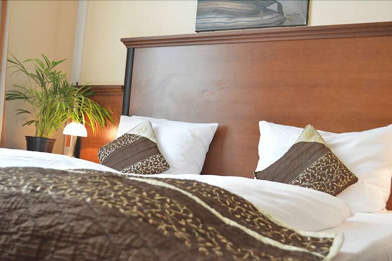 City Hotel-west