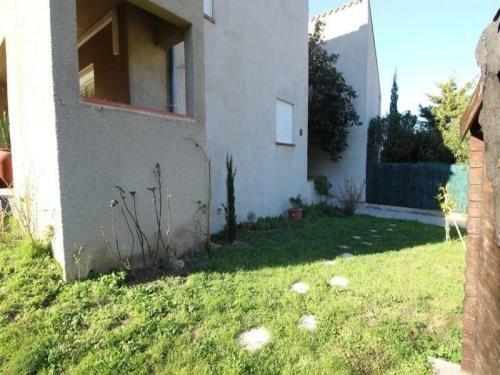 House Villa Avec Jardin Et Garage.
