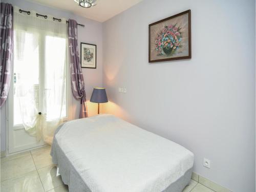 Three-bedroom Holiday Home In Barjac