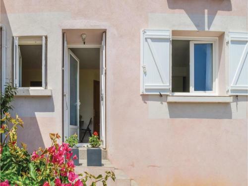 One-bedroom Apartment In Bastia