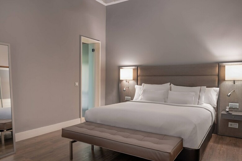 AC Palacio Del Retiro Hotel