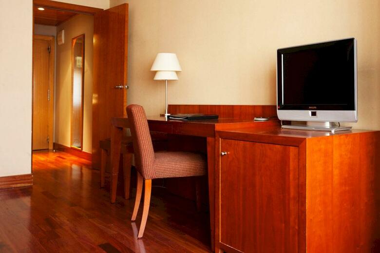 Hotel NH Collection Madrid Col�n