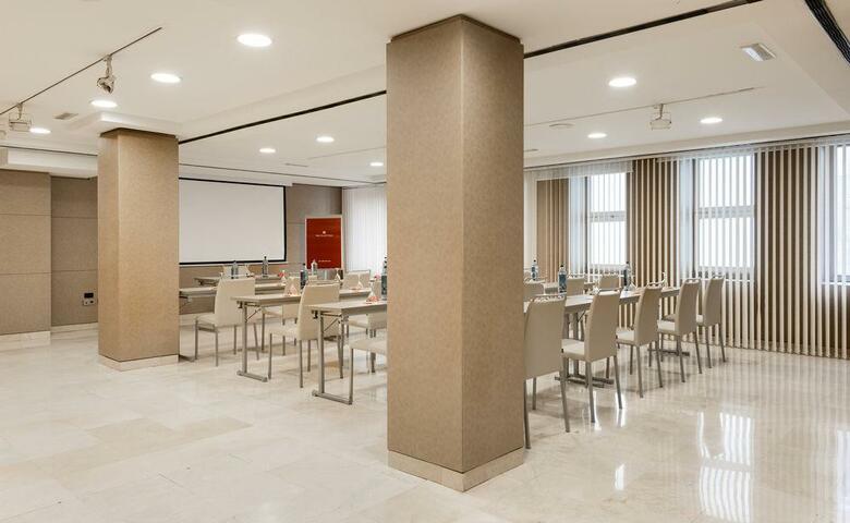 Hotel NH Collection Madrid Col�n