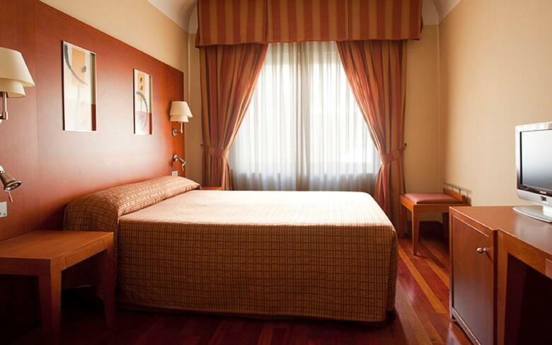 Hotel NH Collection Madrid Col�n