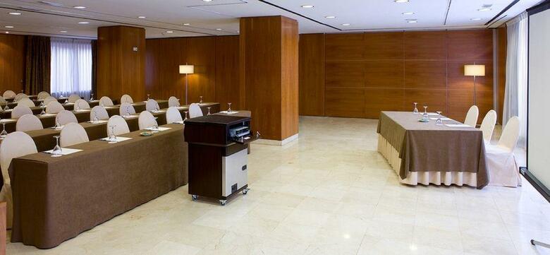 Hotel NH Collection Madrid Col�n