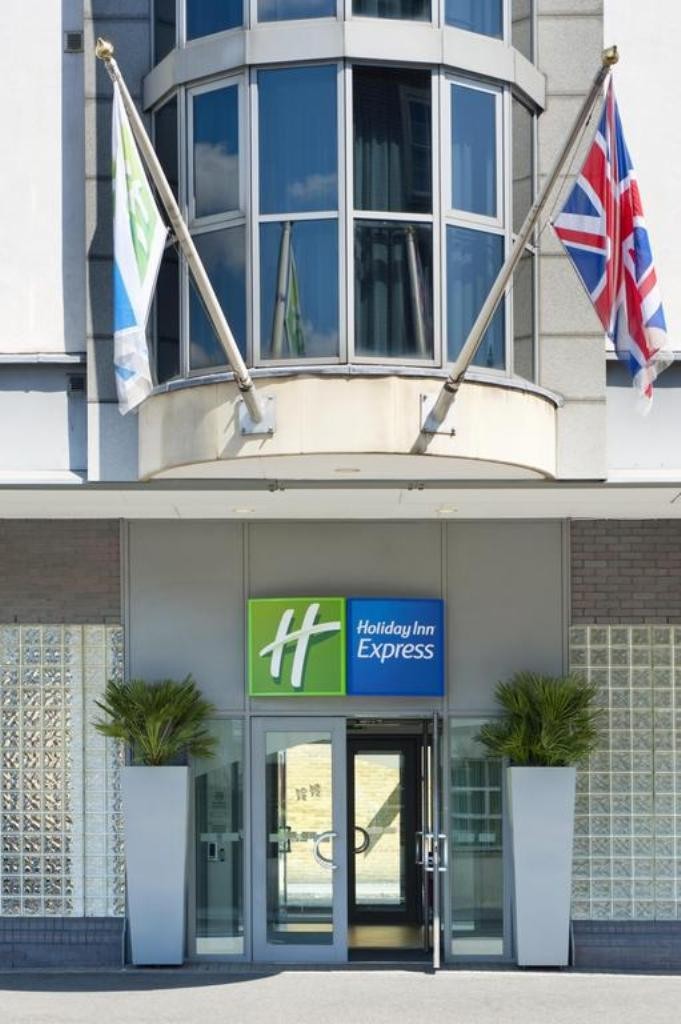 Hotel Express By Holiday Inn London City
