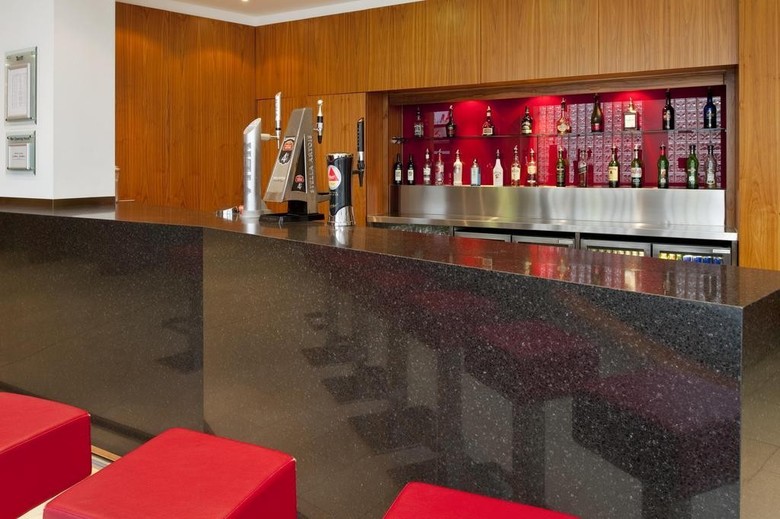Hotel Express By Holiday Inn London City