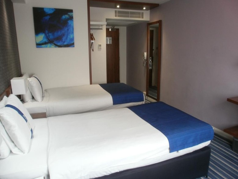 Hotel Express By Holiday Inn London City