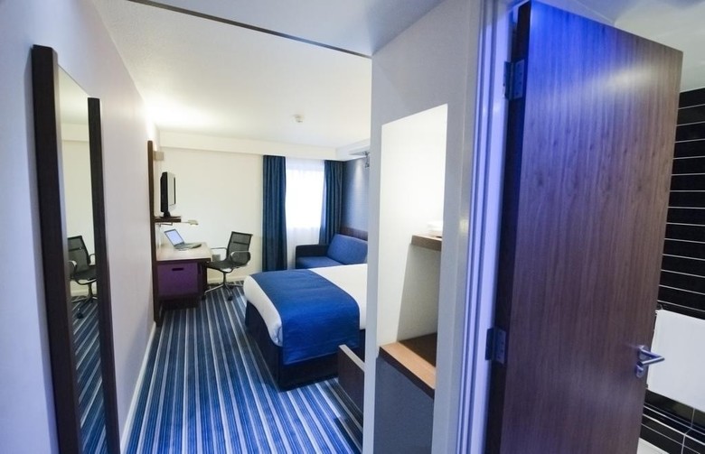 Hotel Express By Holiday Inn London City