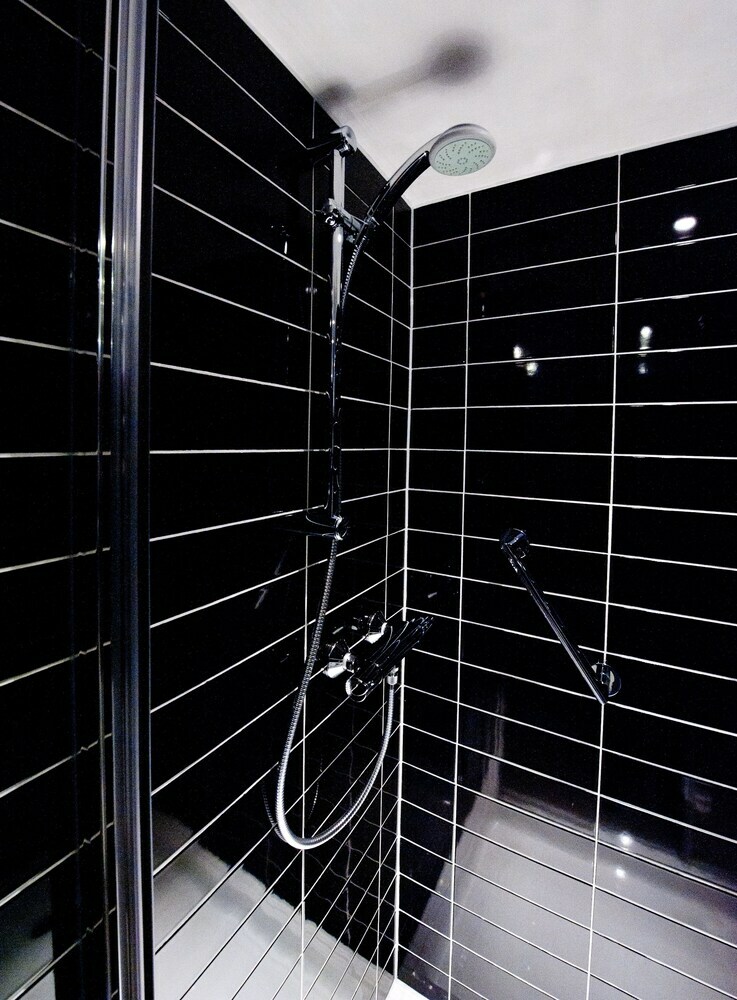 Hotel Express By Holiday Inn London City
