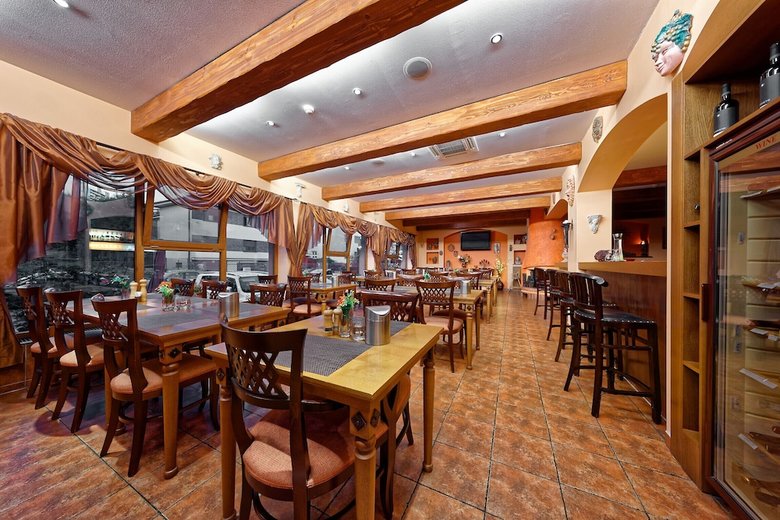 Max Inn Hotel