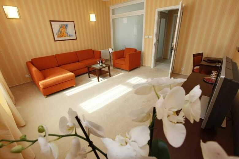 Hotel Sandor Pavillon
