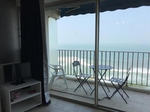 Apartment Appartement Nadaillac : L'oc�an Pour Horizon