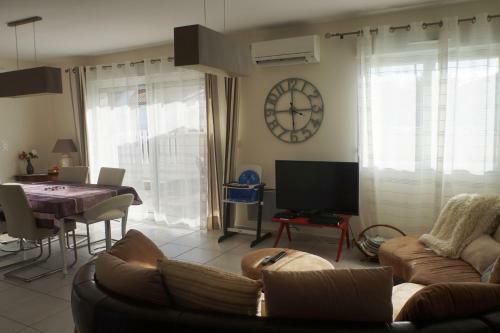 251 Rue Des Pinsons -095