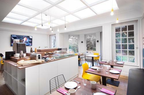 Hotel H�tel M�tropole Centre Ville