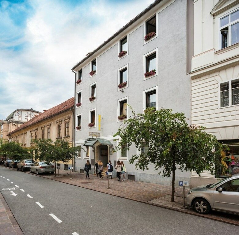 Pri Mraku Hotel