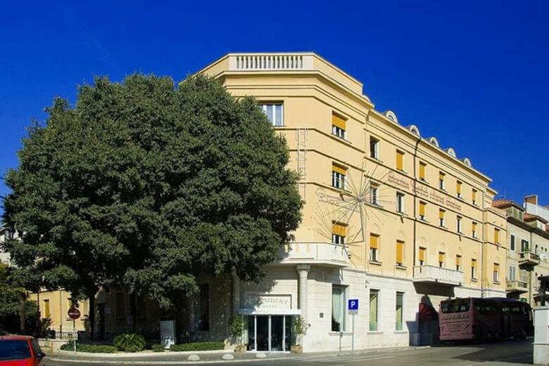 Hotel President