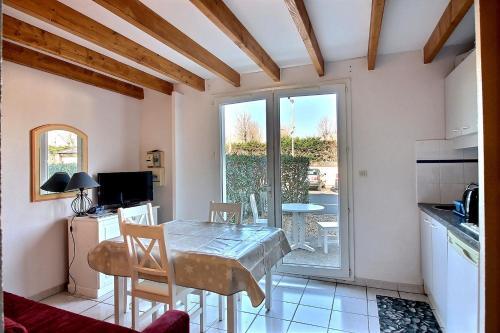 Pavillon Dans R�sidence Avec Piscine-2887