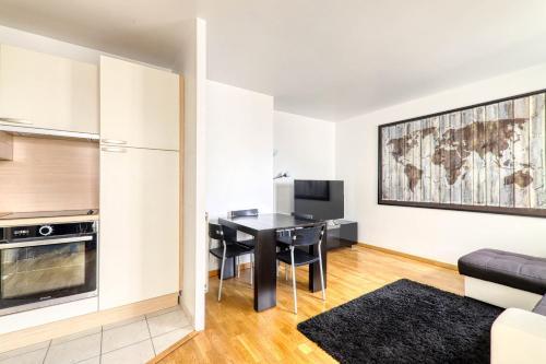 Apartamento Carr� Elys�e 3 (sleepngo)