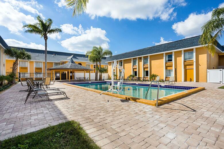 Hotel Ramada Heritage Park