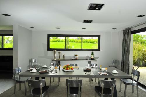 Saint-jean-de-luz Villa Sleeps 12 Pool Air Con Wifi