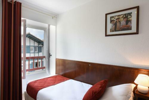 Hotel Logis H�tel Baratxartea