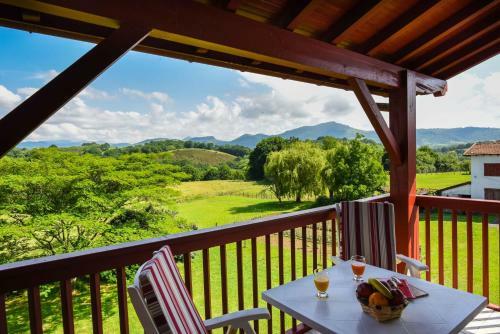 Hotel Logis H�tel Baratxartea