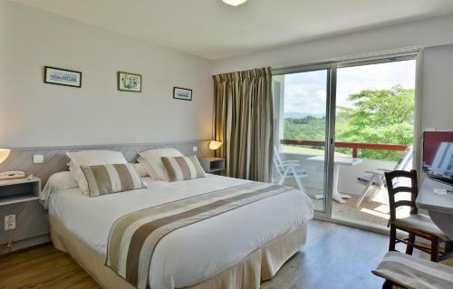 Hotel Logis H�tel Baratxartea