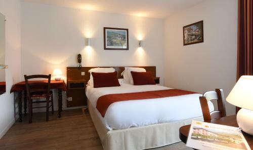 Hotel Logis H�tel Baratxartea