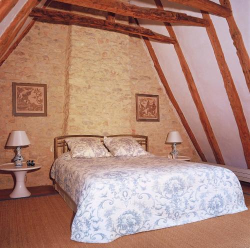 Sarlat-la-caneda Villa Sleeps 15 Pool