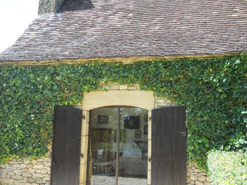 Sarlat-la-caneda Villa Sleeps 15 Pool