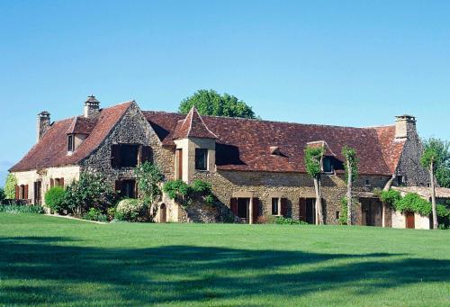 Sarlat-la-caneda Villa Sleeps 15 Pool