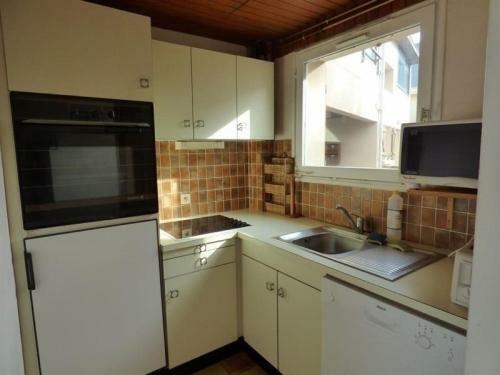 Apartment Saint Pair Sur Mer, Appartement De Type F4 En Front De Mer
